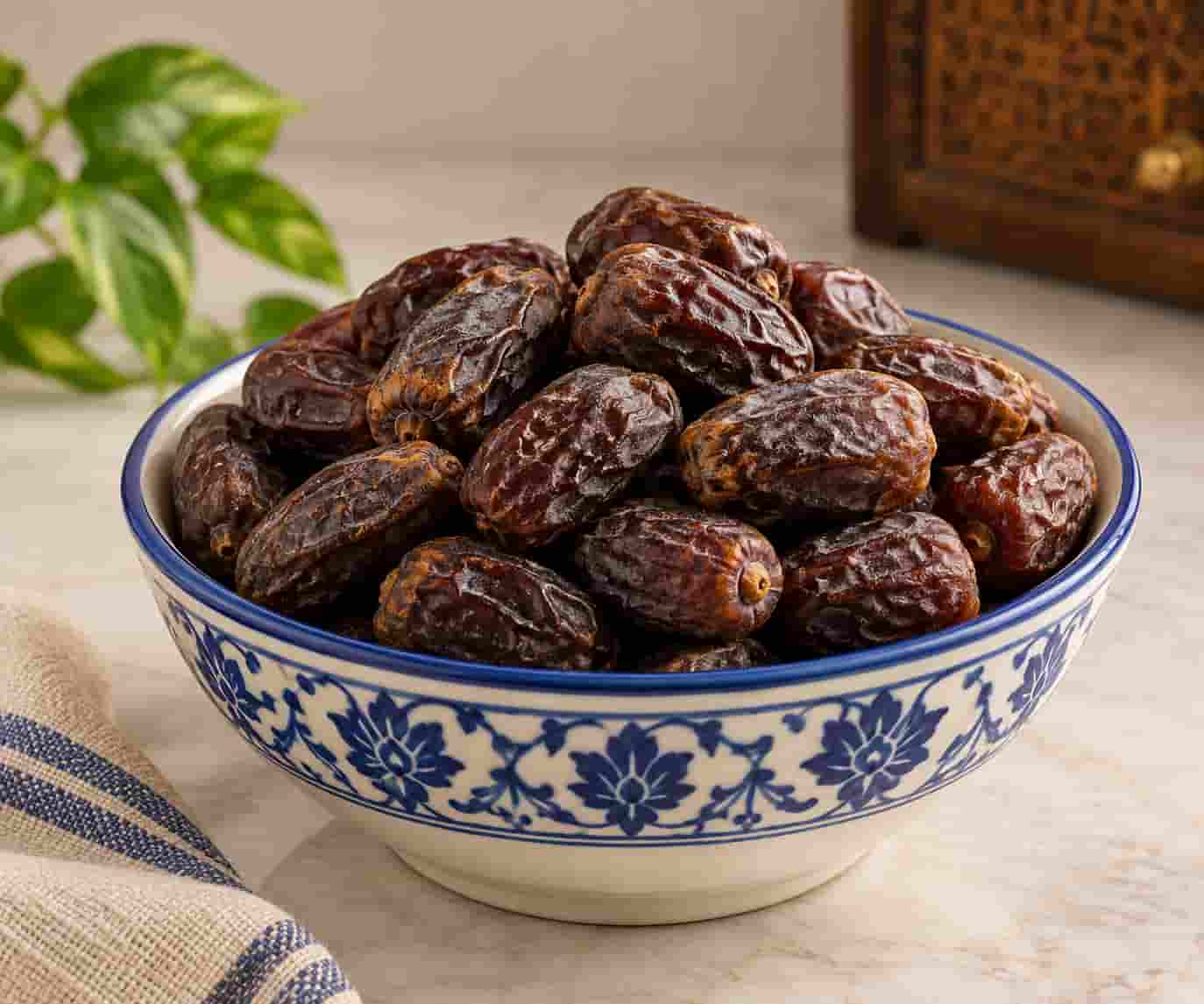 خرما کلوته صادراتی با کیفیت ممتاز و سورت شده